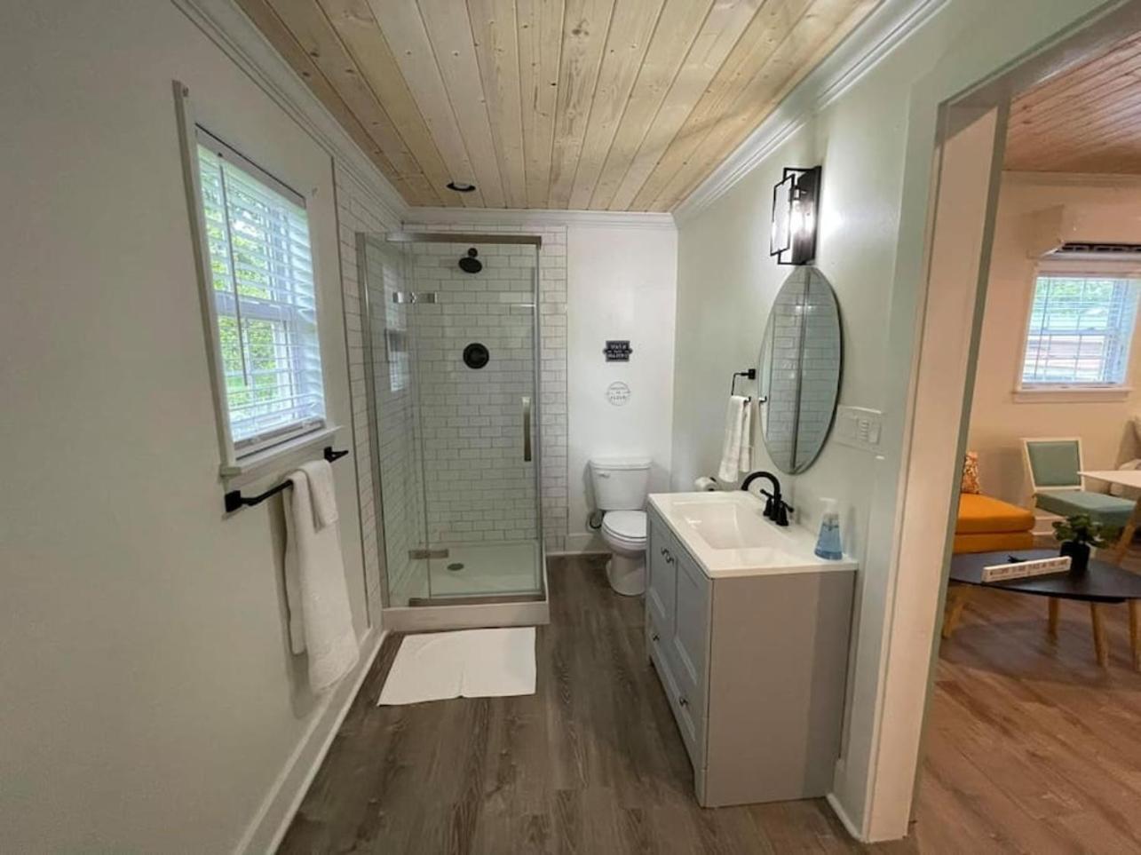 Beautifully Renovated Studio 2 Miles From Marina! Winchester Exterior foto
