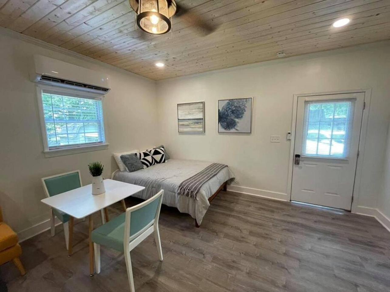 Beautifully Renovated Studio 2 Miles From Marina! Winchester Exterior foto