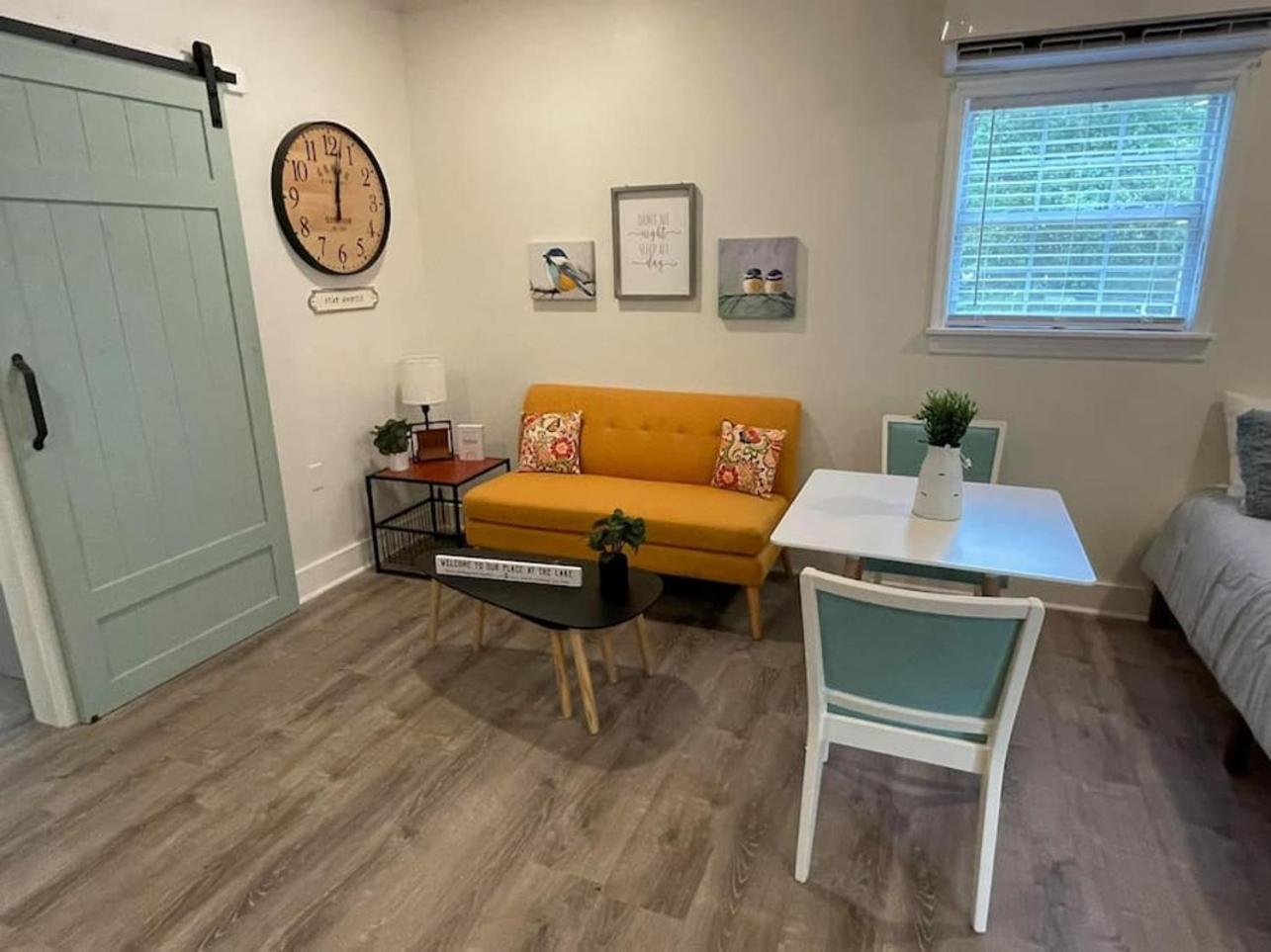 Beautifully Renovated Studio 2 Miles From Marina! Winchester Exterior foto