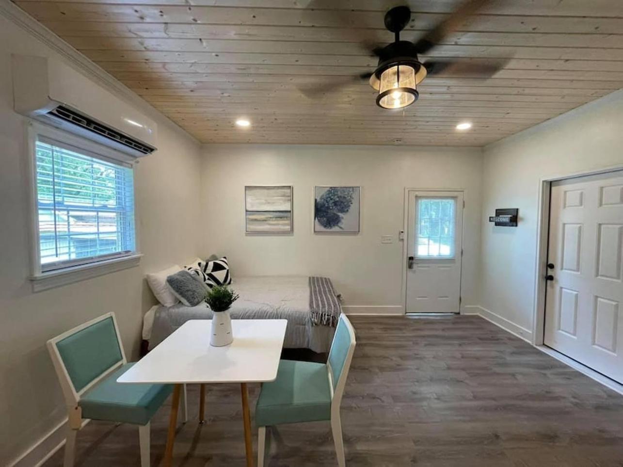 Beautifully Renovated Studio 2 Miles From Marina! Winchester Exterior foto